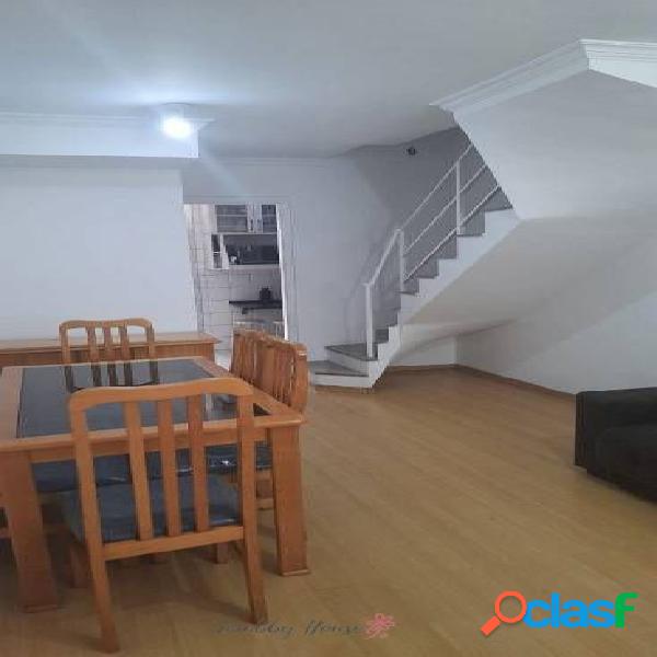 Sobrado Triplex • 3 Quartos • 1 Suíte • 2 Vagas •
