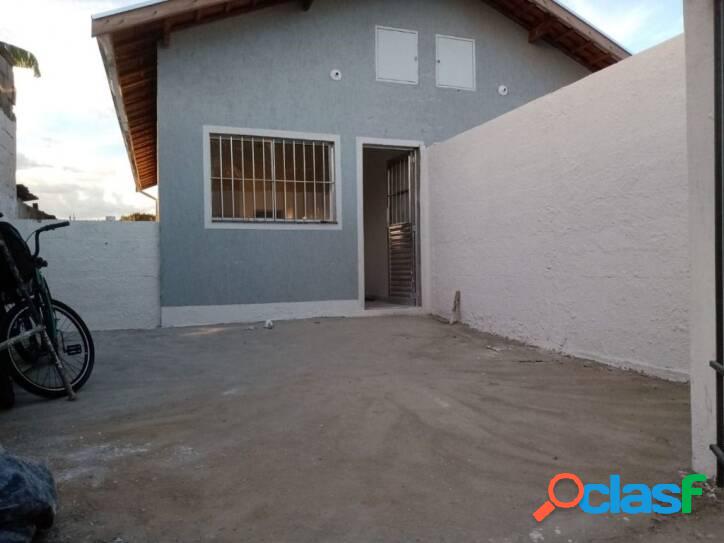 Sobrado com 2 dormitórios à venda, 73 m² por R$