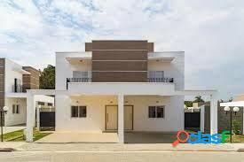 Sobrado com 3 dormitórios à venda, 121 m² por R$ 550.000