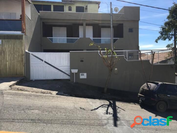Sobrado com 3 dormitórios à venda, 160 m² por R$