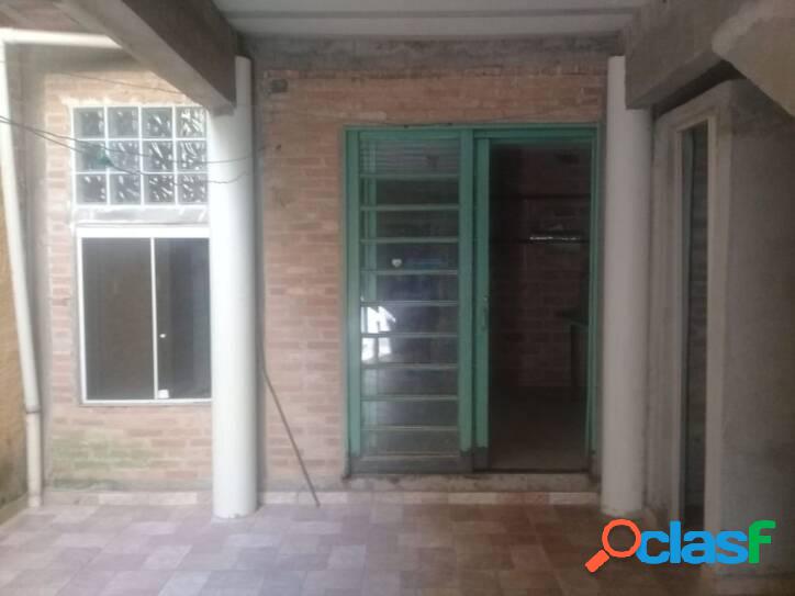 Sobrado com 3 dormitórios à venda, 175 m² por R$