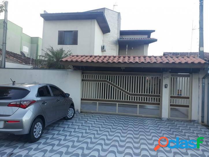 Sobrado com 4 dormitórios à venda, 280 m² por R$