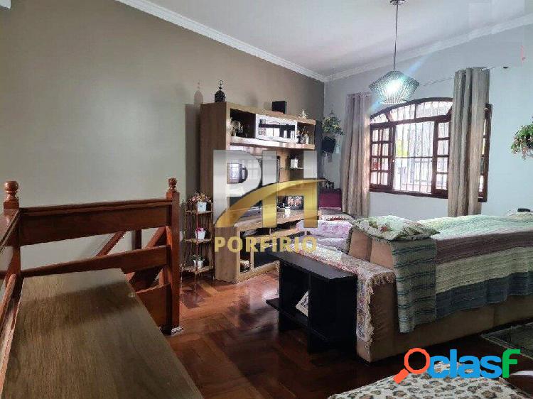 Sobrado 190m² 5 vaga(s) / 3 dorm(s), 2 banheiros.