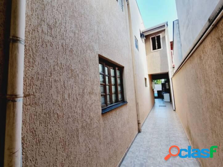 Sobrado com 3 dormitórios à venda, 147 m² por R$