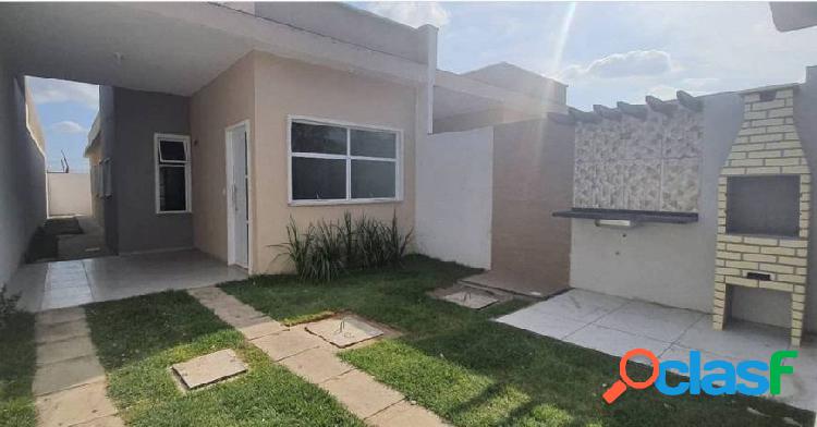 Casa com 3 Quartos e 2 banheiros à Venda, 80 m² por R$