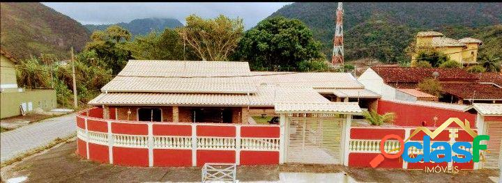 Linda Casa De Esquina, Próximo A Praia E Comércios, Na