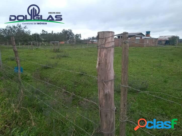 Terreno plano com fácil acesso