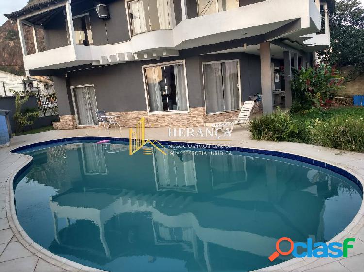 Excelente casa duplex em Vargem Pequena com 388m² de área