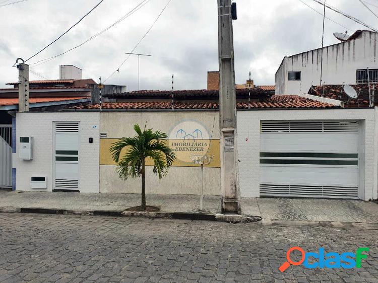 Excelente casa para venda com 3 quartos no bairro Brasília