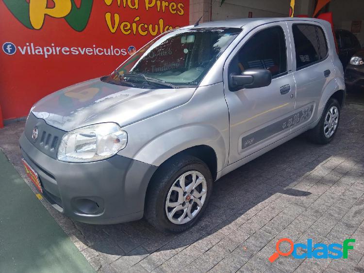 FIAT UNO VIVACE CELEB. 1.0 EVO F.FLEX 8V 5P PRATA 2012 1.0