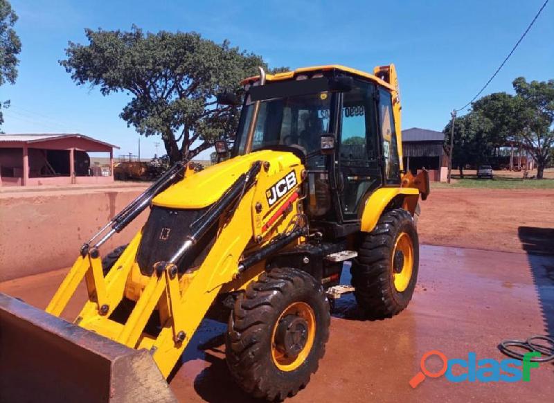 Retroescavadeira JCB 3CX Nova 2021