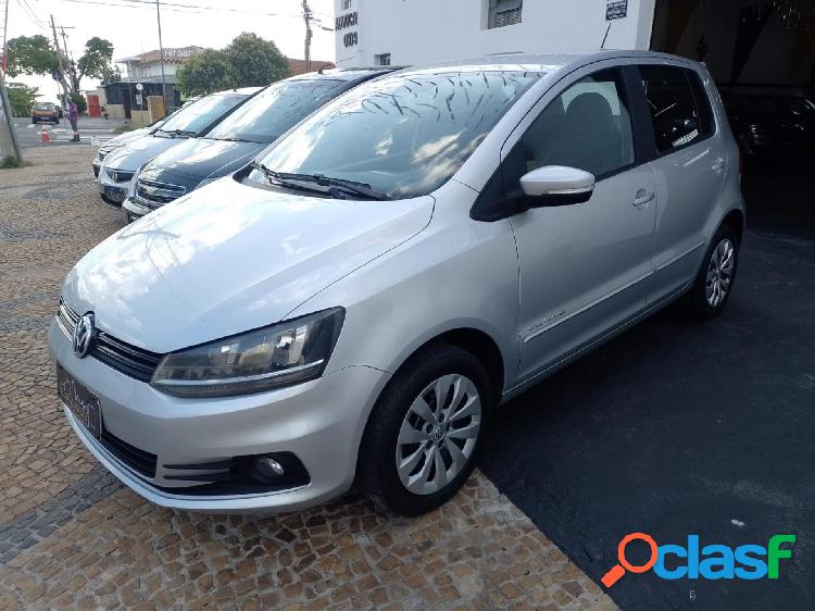 VOLKSWAGEN FOX COMFORTLINE 1.0 FLEX 8V 5P PRATA 2015 1.0