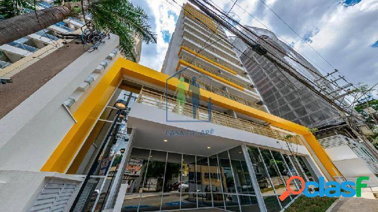 Belíssimo Studio 25m² com VARANDA a 500m da estação