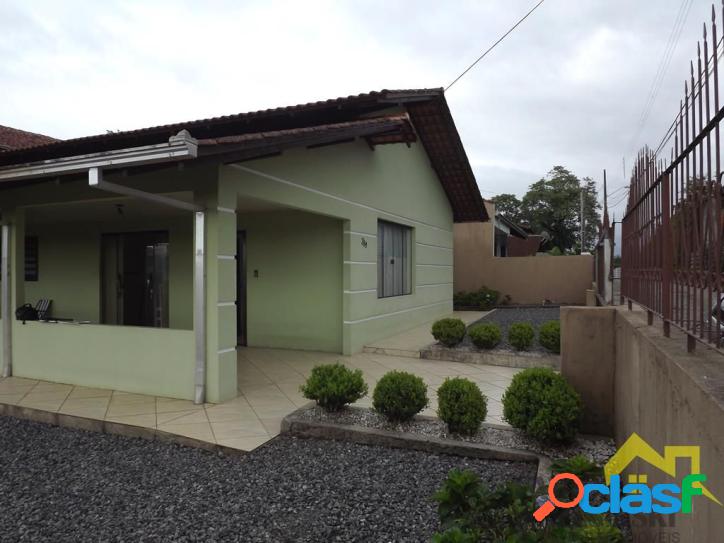 Casa - Padrão, para Venda em Joinville/SC