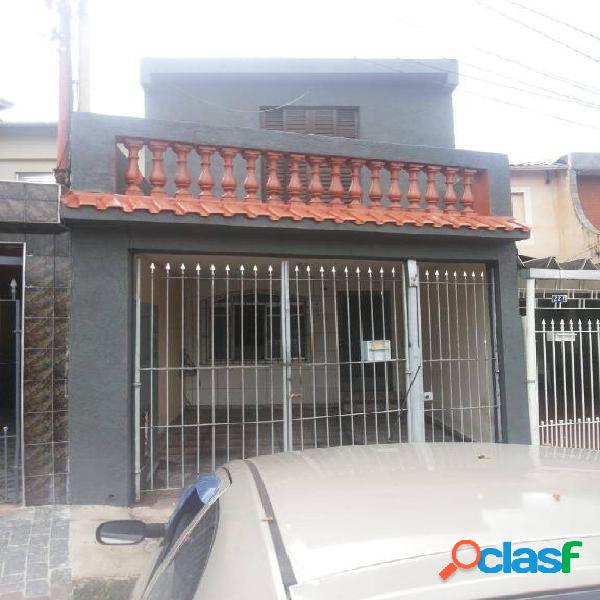 Sobrado com 3 dormitórios à venda, 130 m² por R$