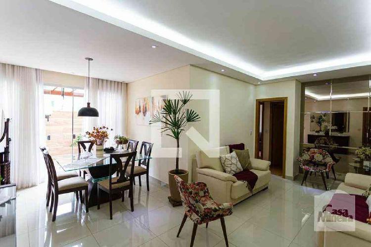 Apartamento, Sagrada Família, 3 Quartos, 2 Vagas, 1 Suíte