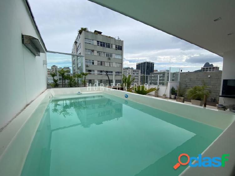 Excelente cobertura duplex com piscina à venda em Ipanema.