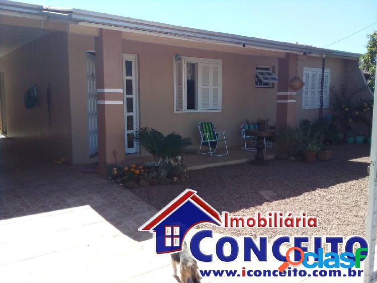 C770 - Linda residência com 3 dormitórios localizada no
