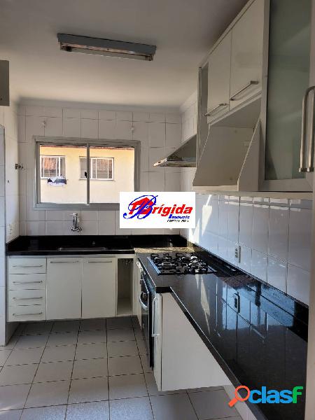 Excelente casa Estilo Americana, 02 dor, sendo