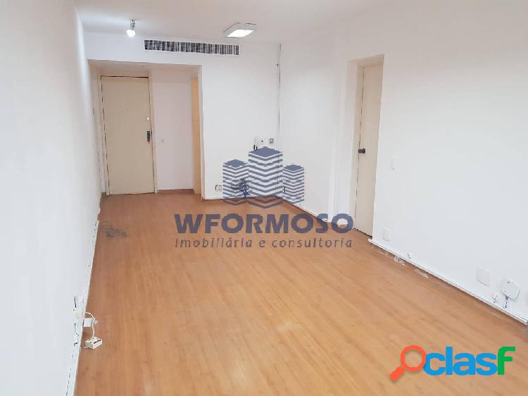 Sala comercial 32m² à venda na Avenida Rio Branco no