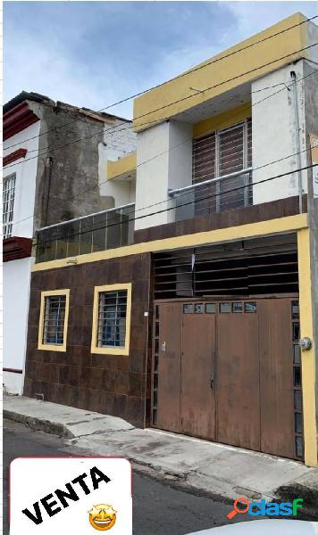 BONITA CASA EN VENTA CON AMPLIOS ESPACIOS EN COLONIA CENTRO