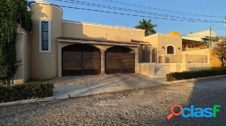 CASA EN VENTA EN COLONIA JARDINES VISTA HERMOSA COLIMA