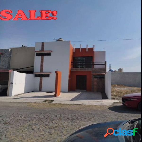 CASA EN VENTA EN COLONIA LAS PALOMAS VILLA DE ALVAREZ COLIMA