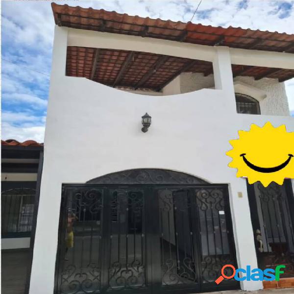 CASA EN VENTA EN FRACC. BUGAMBILIAS VILLA DE ALVAREZ COLIMA