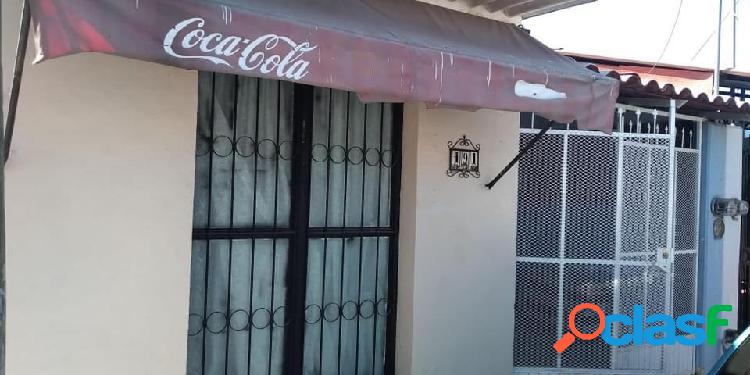 CASA EN VENTA EN LOMAS DEL CENTENARIO, VILLA DE ALVAREZ