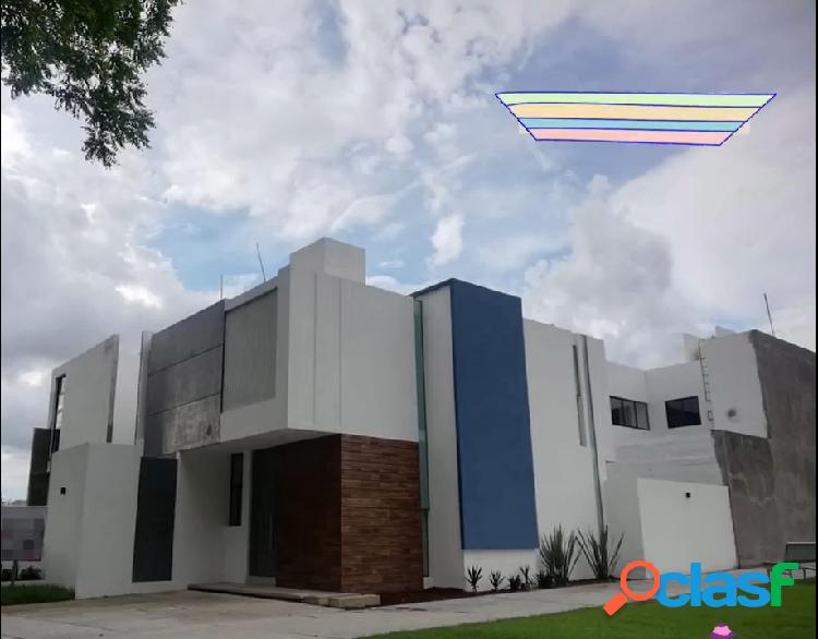 CASA EN VENTA EN ZONA NORTE COLIMA