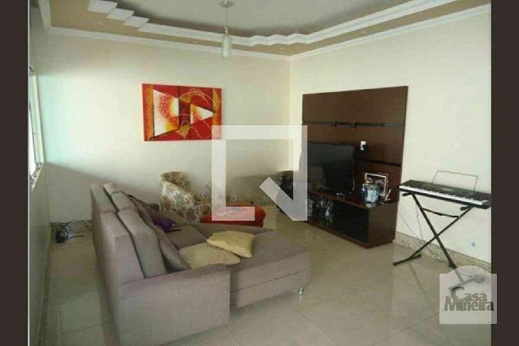 Casa, Arvoredo, 3 Quartos, 4 Vagas, 1 Suíte
