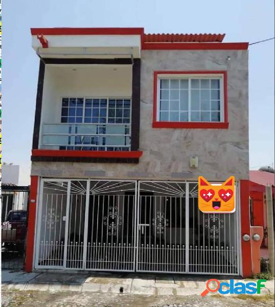 HERMOSA CASA EN VENTA EN FRACC. TULIPANES VILLA DE ALVAREZ