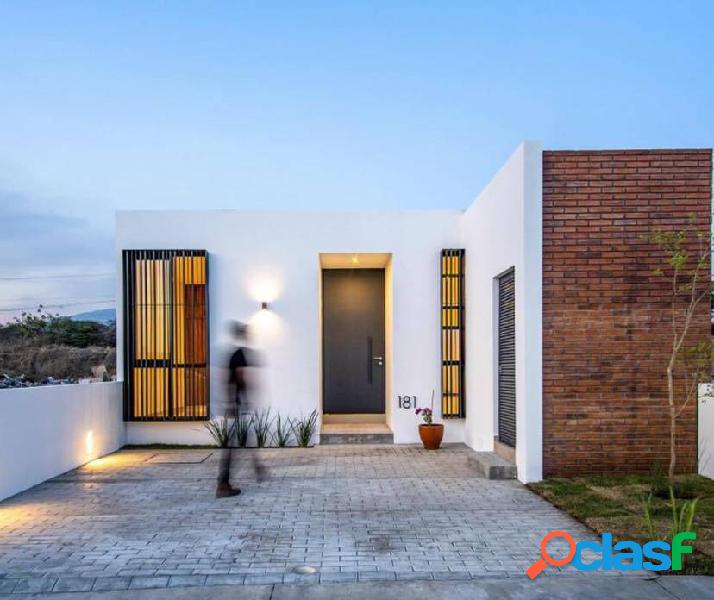 HERMOSA CASA EN VENTA EN RESIDENCIAL PUNTA NORTE COLIMA