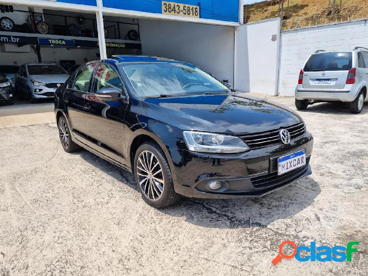 VOLKSWAGEN JETTA COMFORTLINE 2.0 T.FLEX 8V 4P TIPT. PRETO