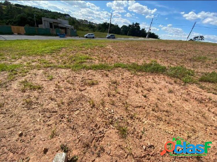 Confira: Excelente lote em leve aclive à venda no Reserva