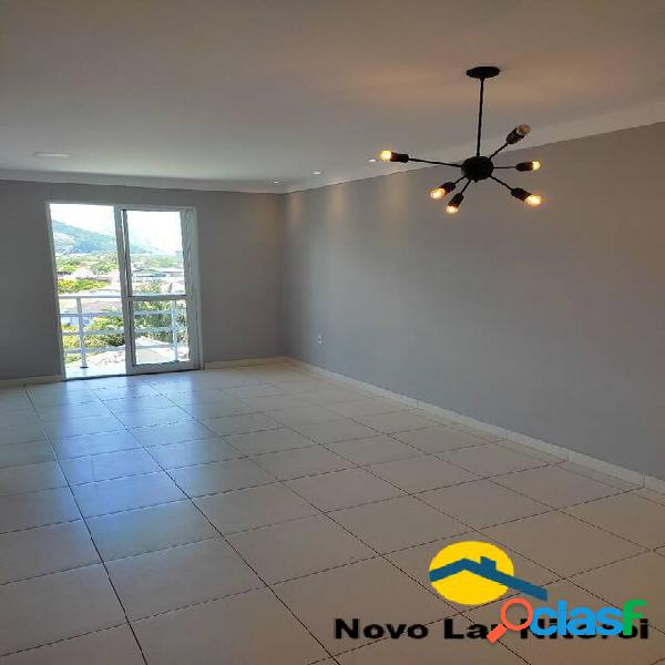 Excelente casa duplex com 3 quartos e vaga na Rua do