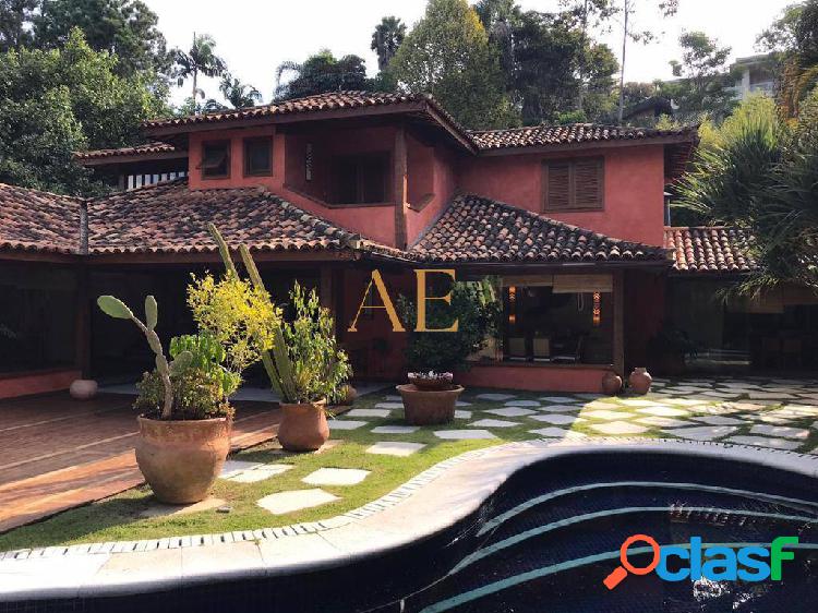 MARAVILHOSA CASA NO RESIDENCIAL 10 !!!