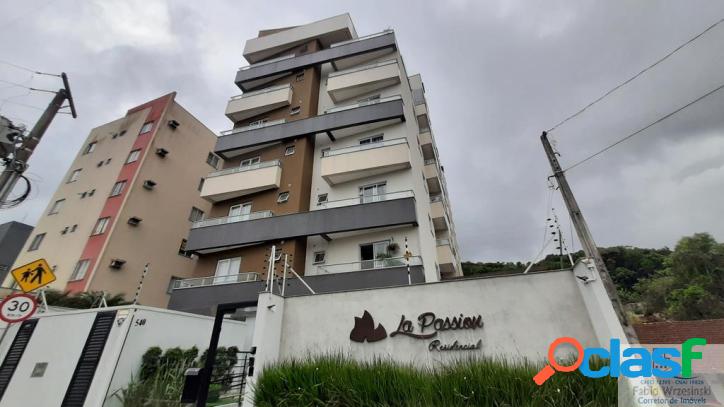 Apartamento - Padrão, para Venda em Joinville/SC