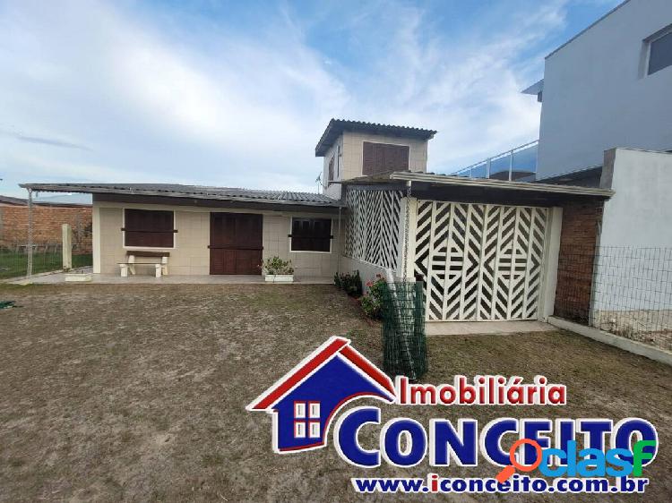 C783 - Linda residência com 3 dormitórios localizada no