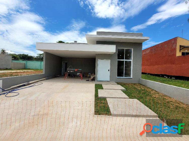 casa terrea em condominio com piscina