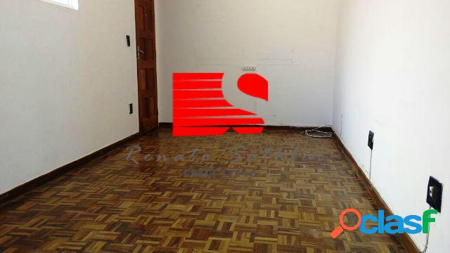 Apartamento bem localizado