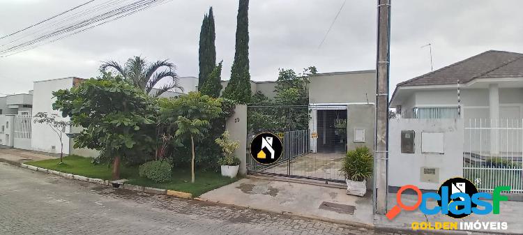CASA 2 DORMITORIOS SENDO 1 SUITE EM TIJUCAS-SC