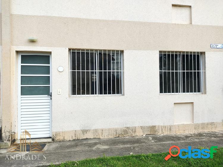 Casa 2 qurtos linear térrea com quintal maior no