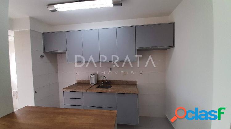 Apto 70m² Iakatu Alphaville, 2 dorms, suíte, com armários