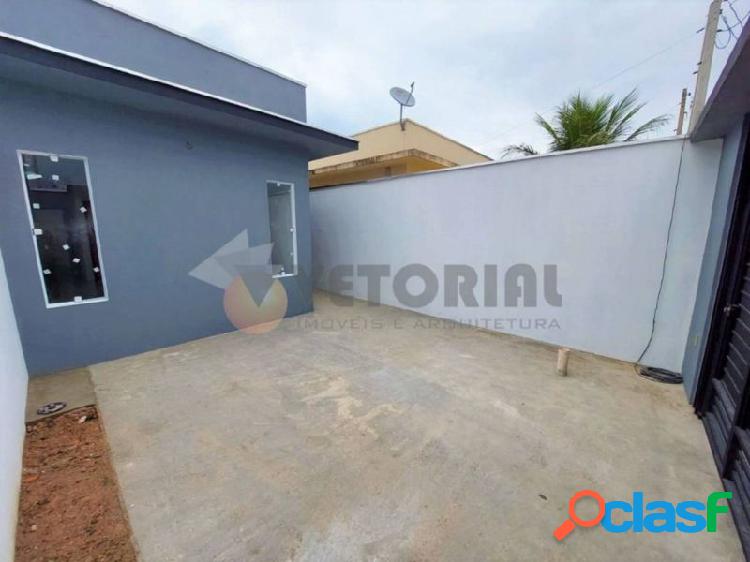 Casa com 2 dormitórios à venda, 60 m² por R$ 298.000 -