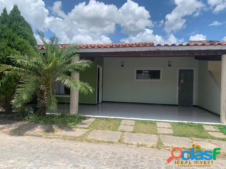 Casa de 2/4 com suíte e planejados, sendo um com closet -