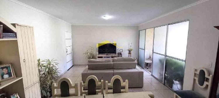 Apartamento, Estoril, 4 Quartos, 3 Vagas, 1 Suíte