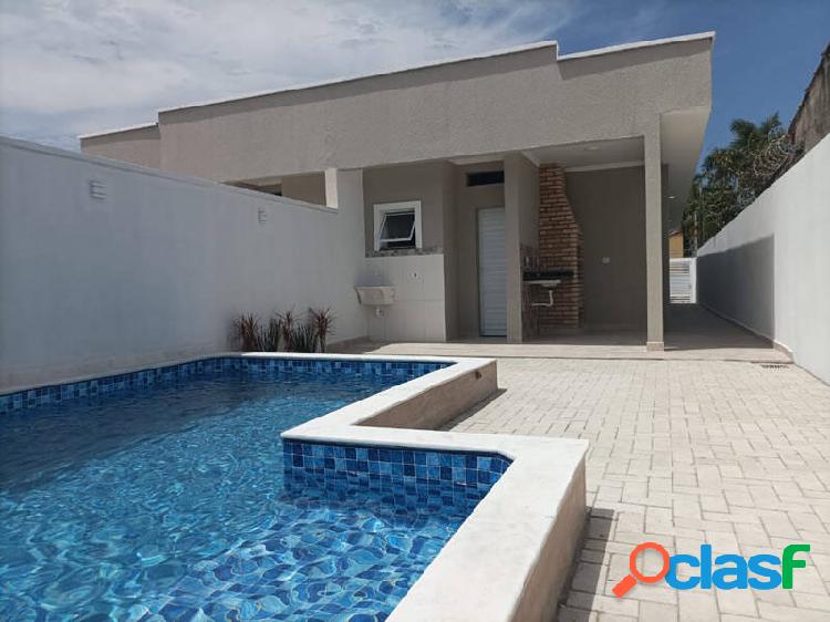 Casa na praia em Itanhaém, com 3 dormitórios, piscina, R$