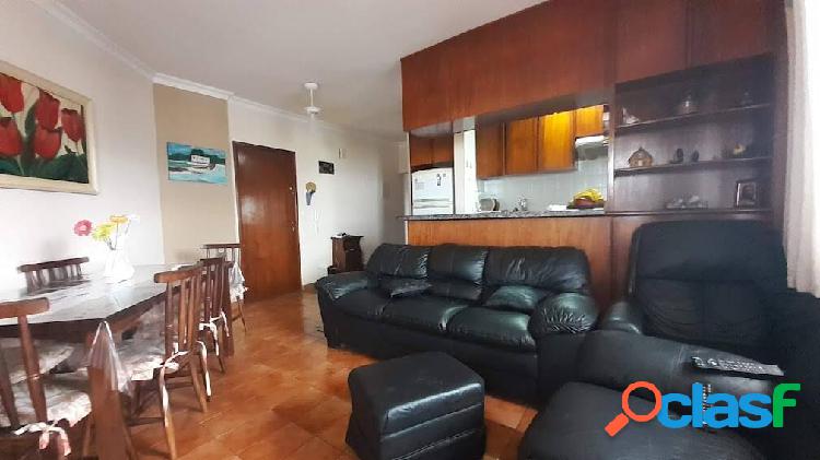 Apartamento no Centro, frente a praia, com 2 dormitórios,