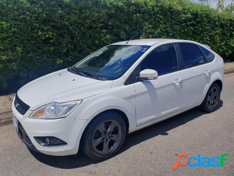 FORD FOCUS HATCH GL 1.6 16V (FLEX) BRANCO 2013 1.6 FLEX